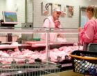 Оптовые цены на свинину в России снизились на 15% за год