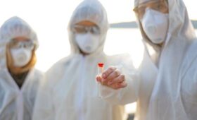 ВОЗ пересмотрела оценку риска распространения Эболы в ДРК в сторону очень высокой