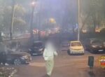 Полицейские задержали разгневанного москвича, который разбивал машины на парковке