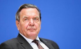 Spiegel: в ФРГ выступили против идеи сделать Шрёдера посредником в отношениях с РФ