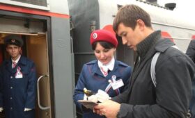 В Госдуме предложили бесплатно обменивать ж/д билеты при задержке авиарейса