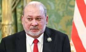 Король Малайзии султан Ибрагим прилетел в Россию