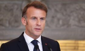 Макрон заявил, что Армения больше не нуждается в покровительстве РФ