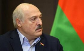 Лукашенко заявил о продолжении подготовки белорусской армии к войне