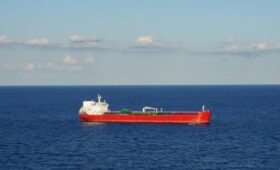 США подтвердили продление лицензии на морские поставки российской нефти
