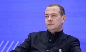 Медведев заявил, что новый глава киевского режима может получить защиту ЕС