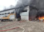 Открытое горение в ангаре в Долгопрудном ликвидировано