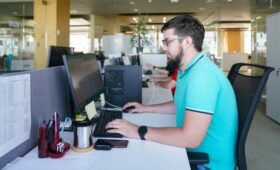 Совфед одобрил закон о регулировании сверхурочной работы