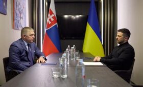Зеленский и Фицо встретились в Ереване