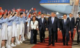 Трамп прибыл с официальным визитом в Пекин