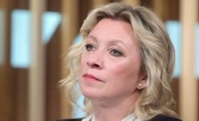 Захарова прокомментировала намерение Каллас выступить переговорщиком в диалоге с РФ