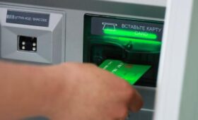 Банкоматы и платежные терминалы смогут работать без Сети в России