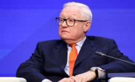 Рябков заявил о росте риска «лобовой сшибки» НАТО и России