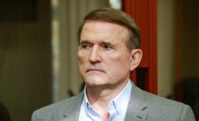 Медведчук назвал красованием перед Европой угрозы Зеленского атаковать Москву 9 мая